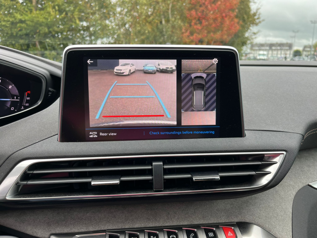 Peugeot 3008 (2) BlueHDi 130 S&S EAT8 GT