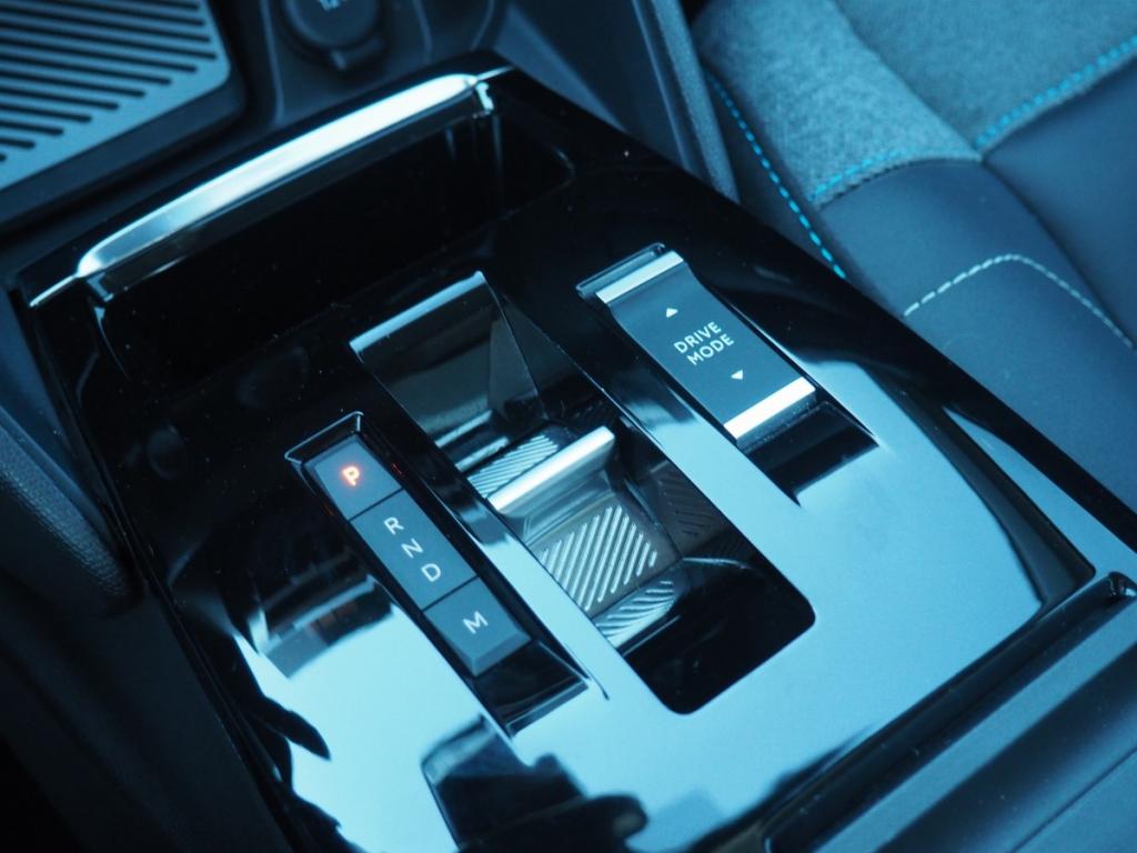 Citroën C4 X PureTech 130 EAT8 MAX