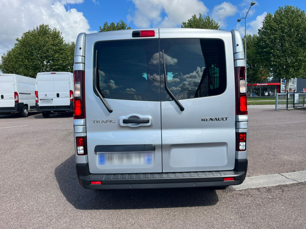 Renault Trafic (3) grand techno Blue dCi 150 - 24b 4 portes  (mars 2025) (co2 184.0)