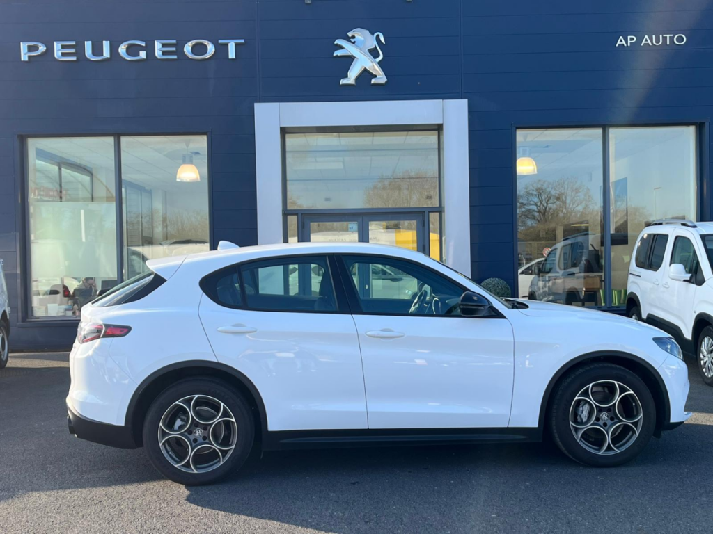 Alfa Romeo Stelvio 2.1 TD 160 AT8 Sprint 5 portes  (janv. 2023) (co2 153)