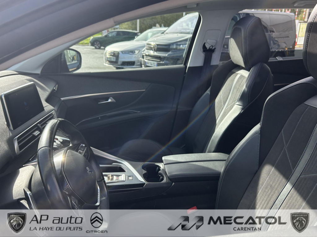 Peugeot 5008 (2) BlueHDi 130 S&S EAT8 CROSSWAY