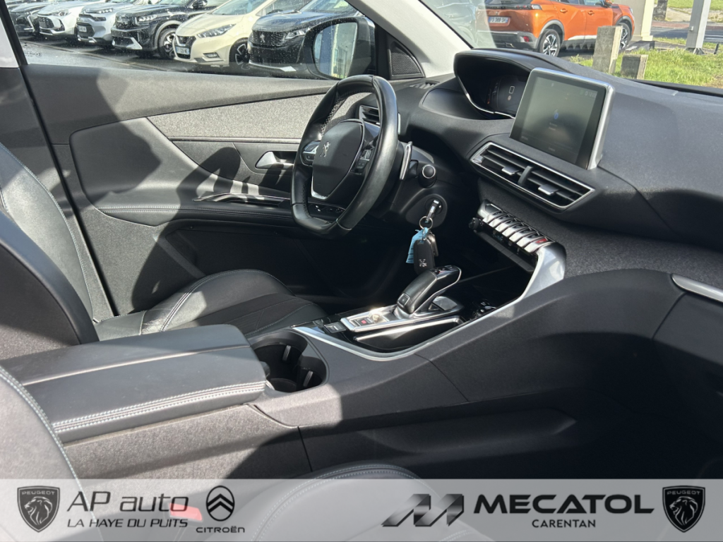 Peugeot 5008 (2) BlueHDi 130 S&S EAT8 CROSSWAY