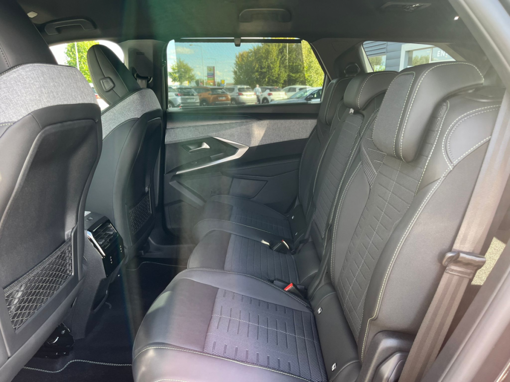 Peugeot 5008 (3) 1.2 HYBRID 145 E-DCS6 GT sans plomb 95 5 portes  (juil. 2025) (co2 126)