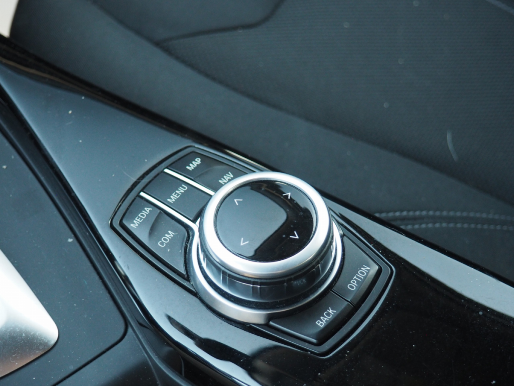 Bmw Série 1 (2) 118d Executive (F20 LCI)  5 portes  (févr. 2019) (co2 105)