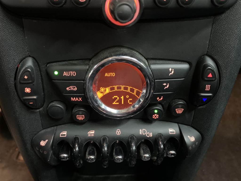 Mini Mini (3) Cooper D Red Hot Chili II 112 ch