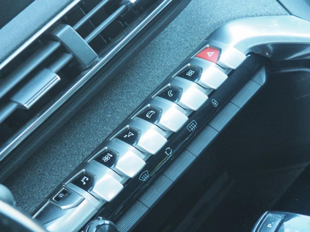 Peugeot 3008 1.6 BlueHDi 120 S&S EAT6 Allure Business