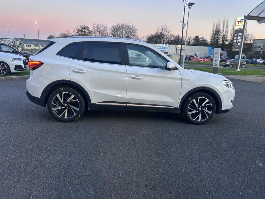 MG Motor ZS (2) 1.5L 197ch Hybrid+ Luxury