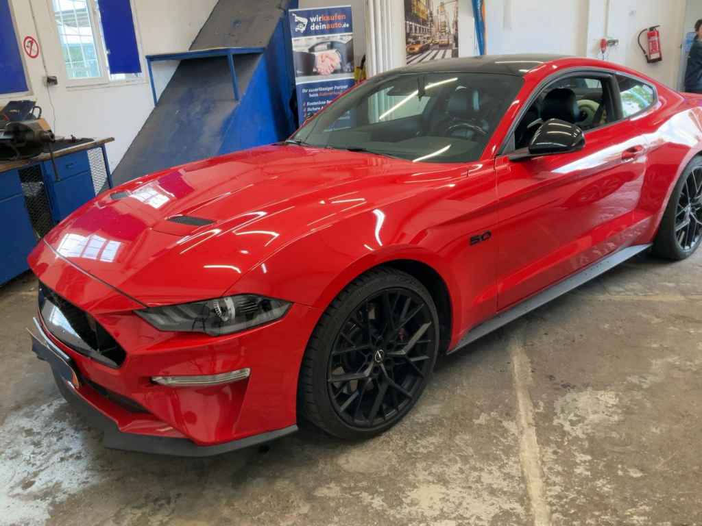 Ford Mustang (6) Convertible V8 BVM6 GT