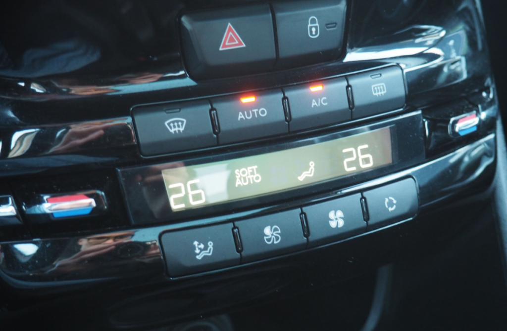 Peugeot 2008 Puretech 130 S&S EAT6 CROSSWAY