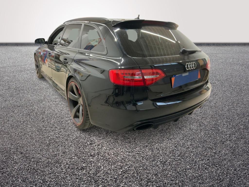Audi RS4 Avant (4) V8 4.2 FSI S-tronic 7 quattro