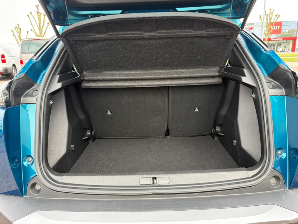 Peugeot 2008 (2) Hybrid 145 e-DCS6 STYLE