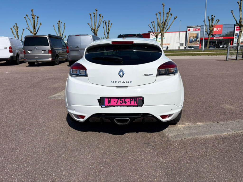 Renault Mégane Coupé Renault Sport (3) R.S. 2.0T 275 S&S E6 sans plomb 95 3 portes Coupé (oct. 20
