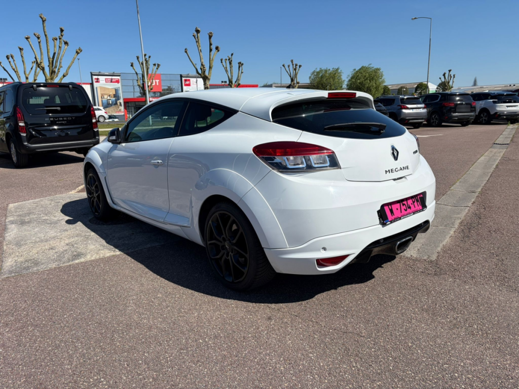 Renault Mégane Coupé Renault Sport (3) R.S. 2.0T 275 S&S E6 sans plomb 95 3 portes Coupé (oct. 20