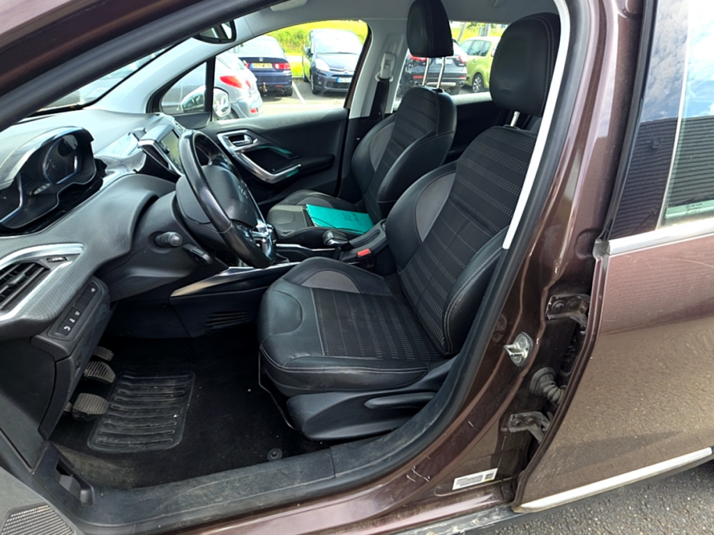 Peugeot 2008 1.6 E-HDi 92 Allure Uniquement pour les professionnels de l'automobile