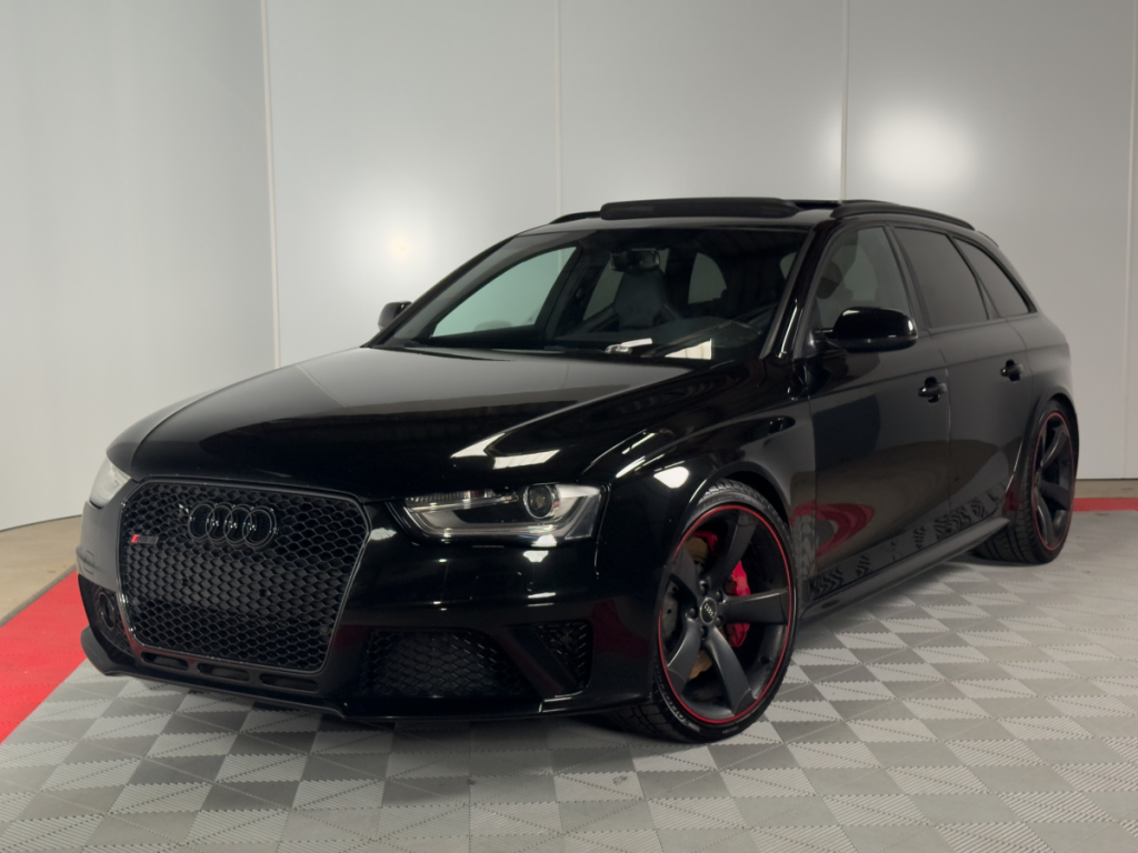 Audi RS4 Avant (4) V8 4.2 FSI S-tronic 7 quattro