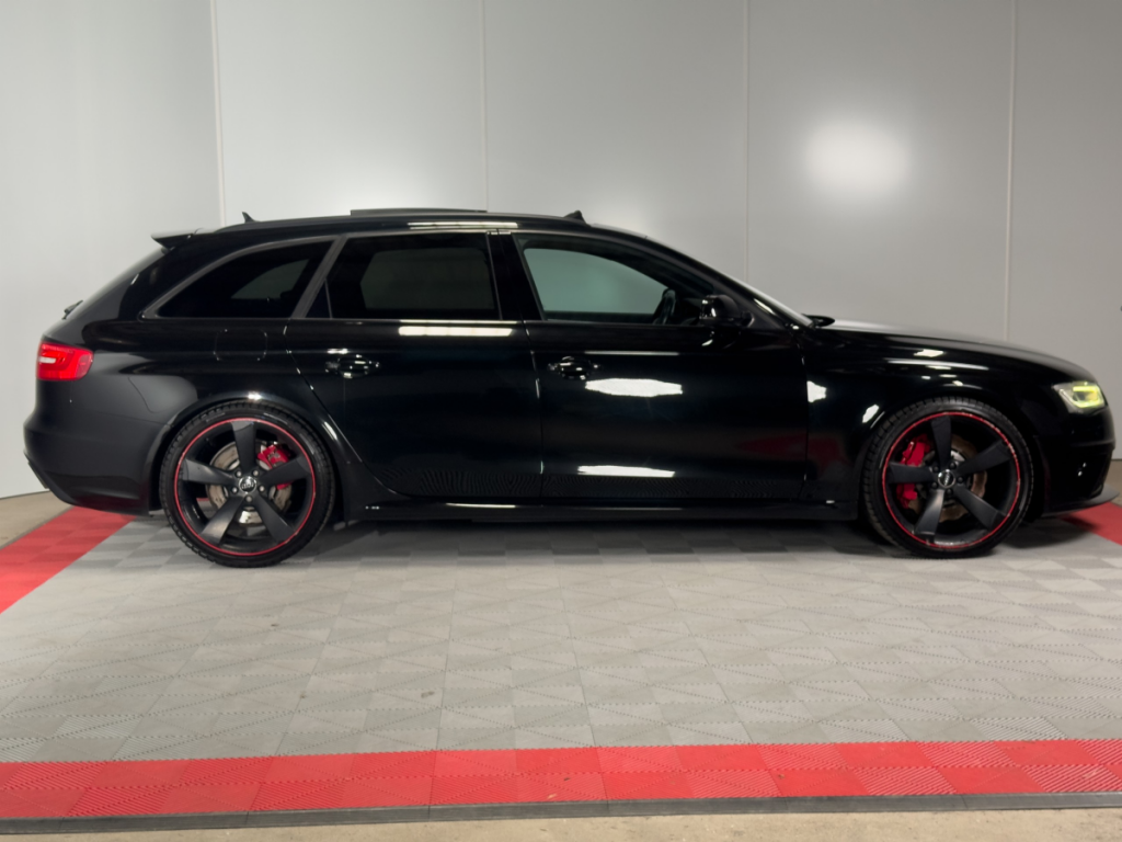 Audi RS4 Avant (4) V8 4.2 FSI S-tronic 7 quattro