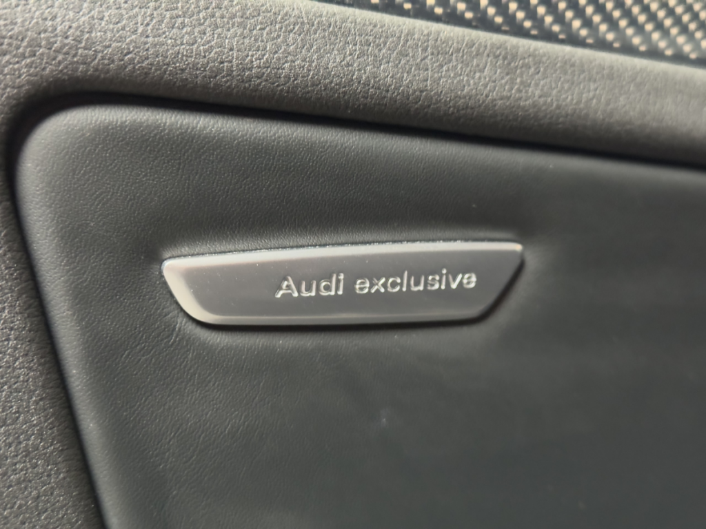 Audi RS4 Avant (4) V8 4.2 FSI S-tronic 7 quattro