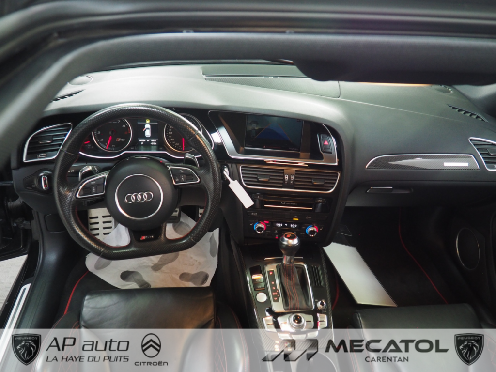 Audi RS4 Avant (4) V8 4.2 FSI S-tronic 7 quattro
