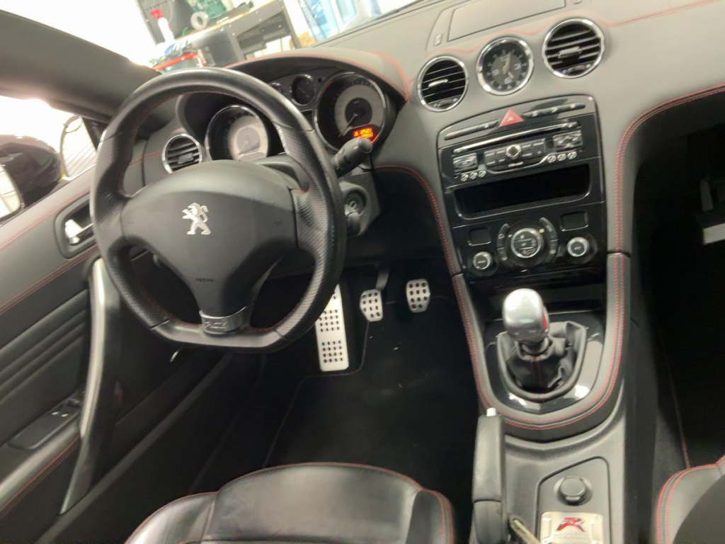 Peugeot RCZ 1.6 THP 270 R
