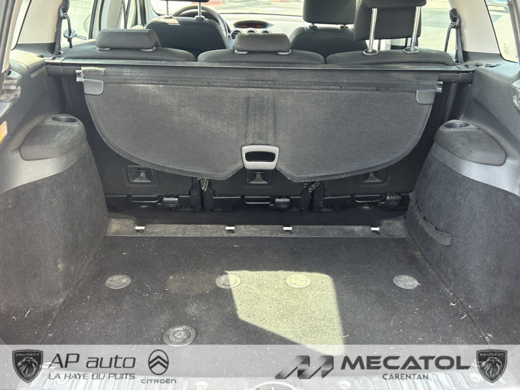Peugeot 308 SW 1.6 HDI 112 FAP CONFORT PACK vendu dans l'état uniquement aux professionnels de l'au