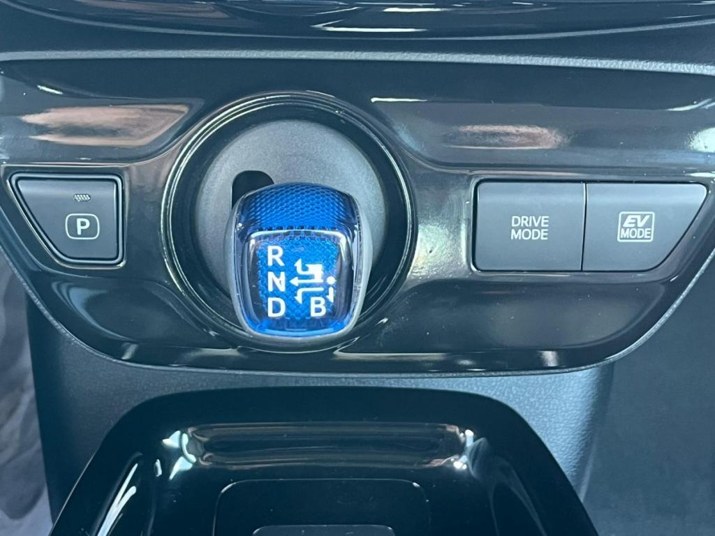 Toyota Prius (4) Lounge